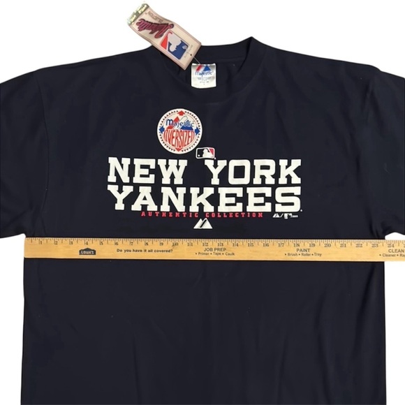 Majestic New York Yankees Dark Blue Tee - Picture 7 of 10